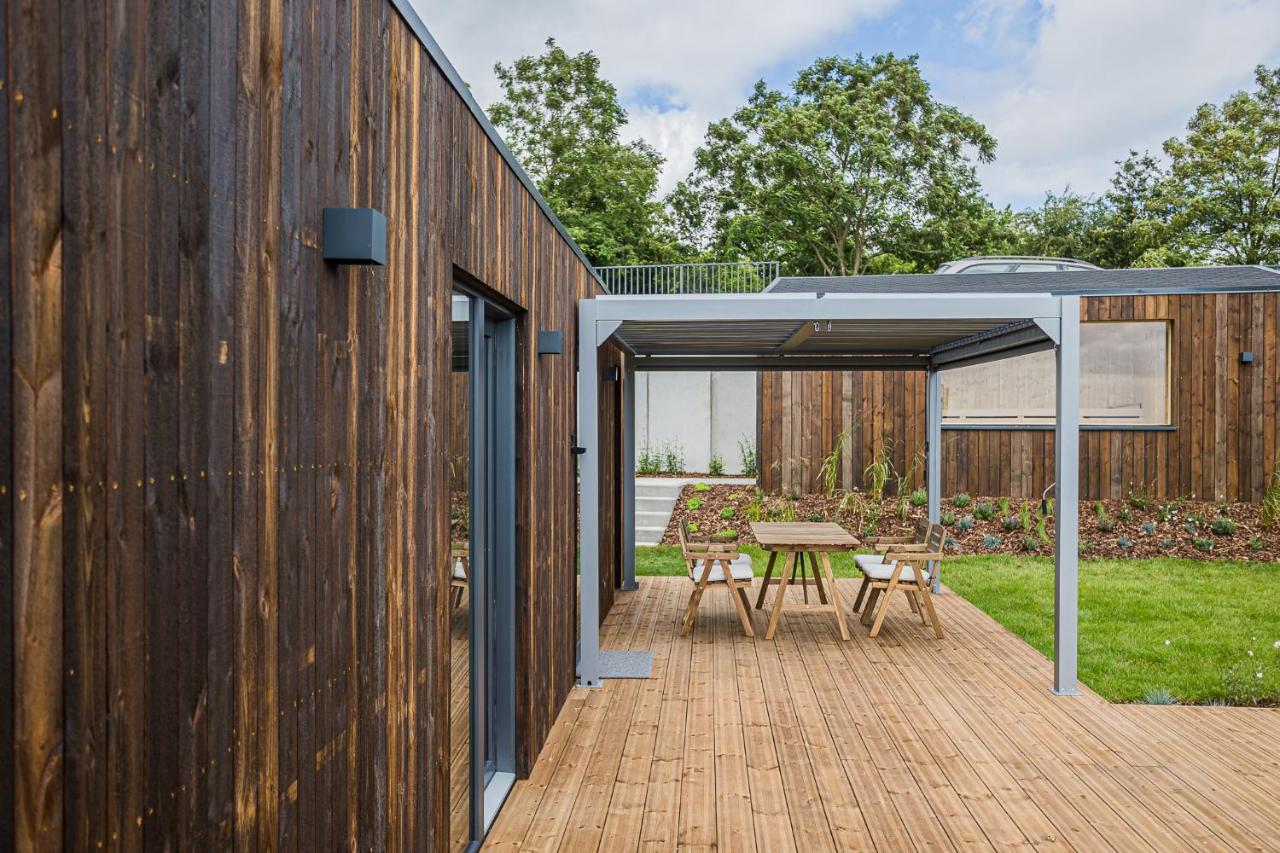 Nowe Domki Deluxe Z Widokiem Na Zatoke Z Basenem I Sauna Oslonino ภายนอก รูปภาพ