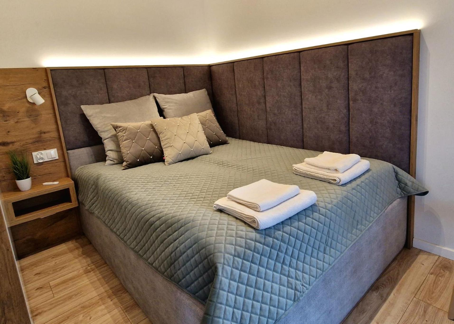Nowe Domki Deluxe Z Widokiem Na Zatoke Z Basenem I Sauna Oslonino ภายนอก รูปภาพ