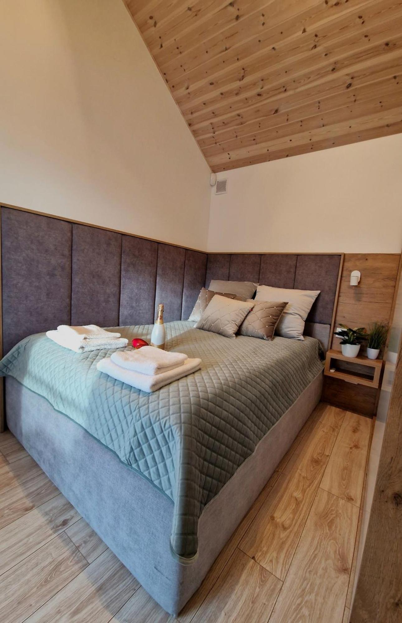 Nowe Domki Deluxe Z Widokiem Na Zatoke Z Basenem I Sauna Oslonino ภายนอก รูปภาพ