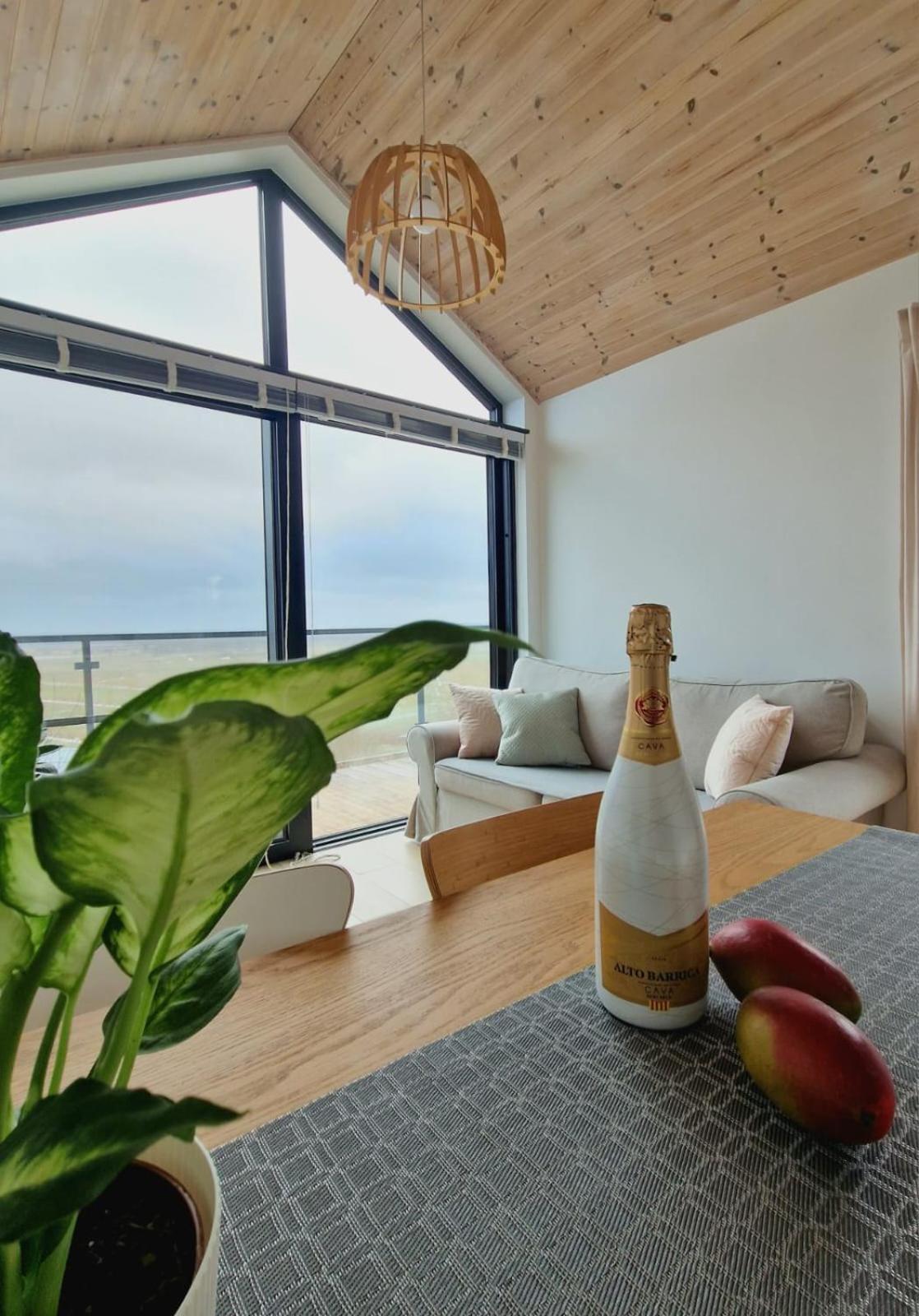 Nowe Domki Deluxe Z Widokiem Na Zatoke Z Basenem I Sauna Oslonino ภายนอก รูปภาพ