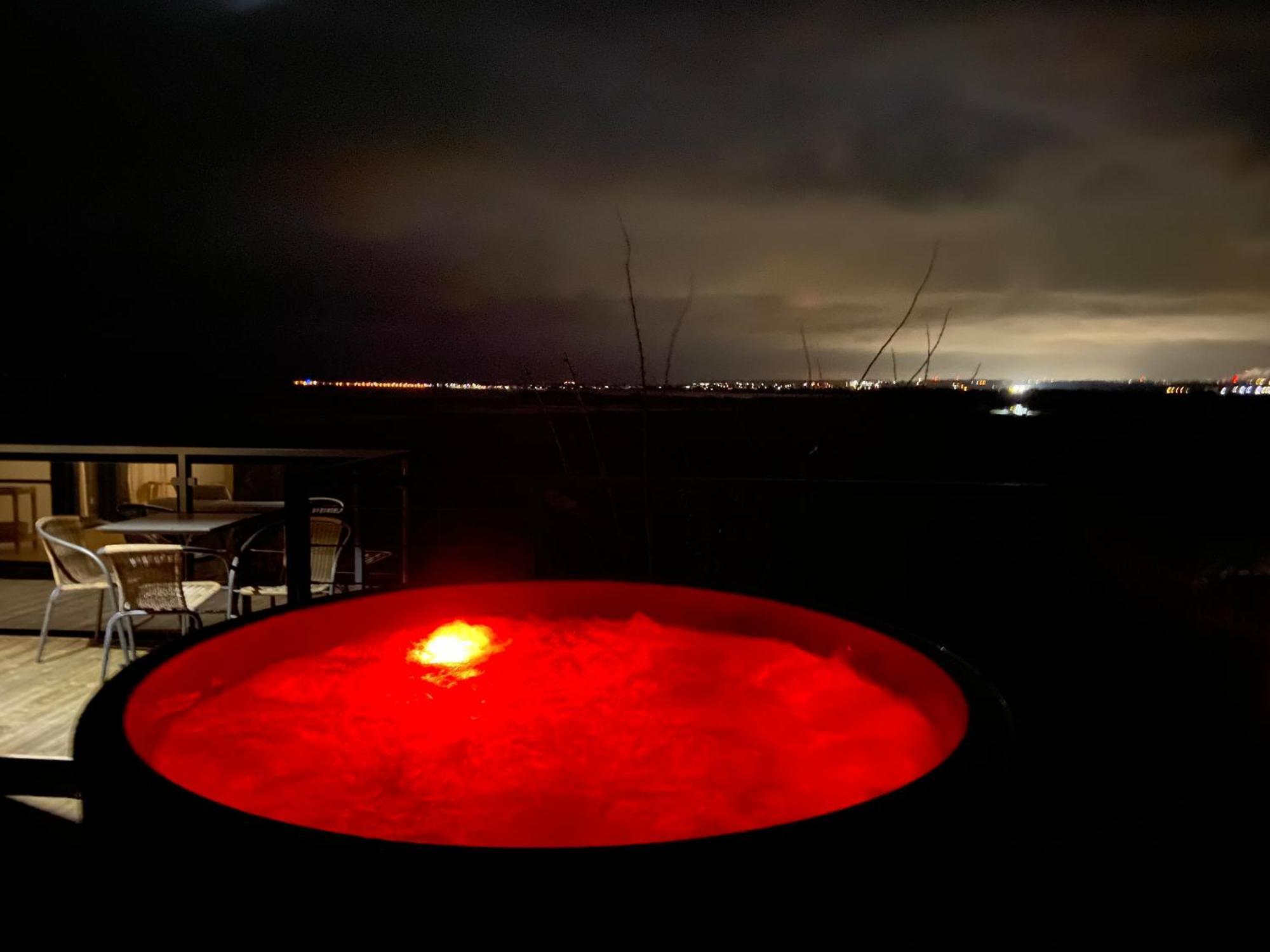 Nowe Domki Deluxe Z Widokiem Na Zatoke Z Basenem I Sauna Oslonino ภายนอก รูปภาพ