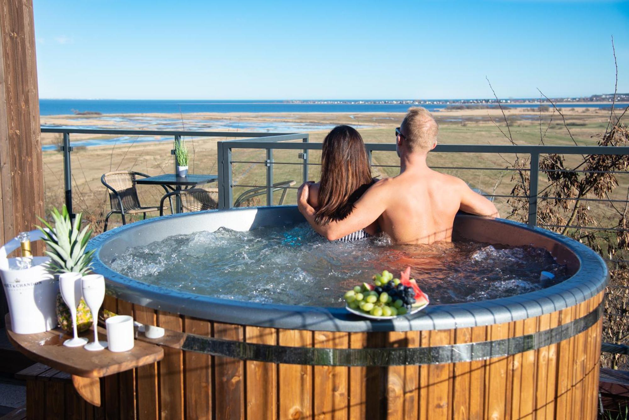 Nowe Domki Deluxe Z Widokiem Na Zatoke Z Basenem I Sauna Oslonino ภายนอก รูปภาพ